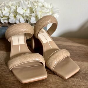 Dolce Vita Pascoe Taupe Embossed Stella Slip On Heeled Sandals NEVER WORN